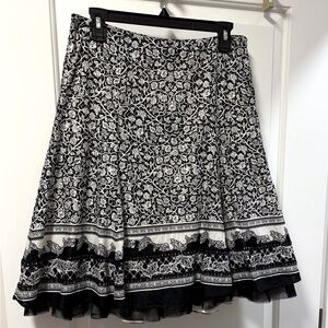 APT. 9 Women’s size 8 Party Skirt